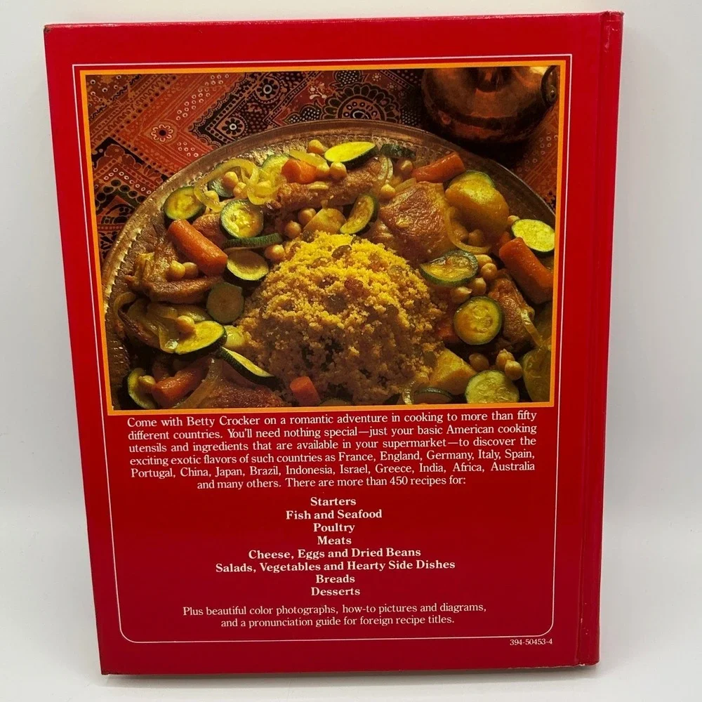 Betty Crockers International Cookbook 1980 Vintage Recipes Hardcover Illustrated